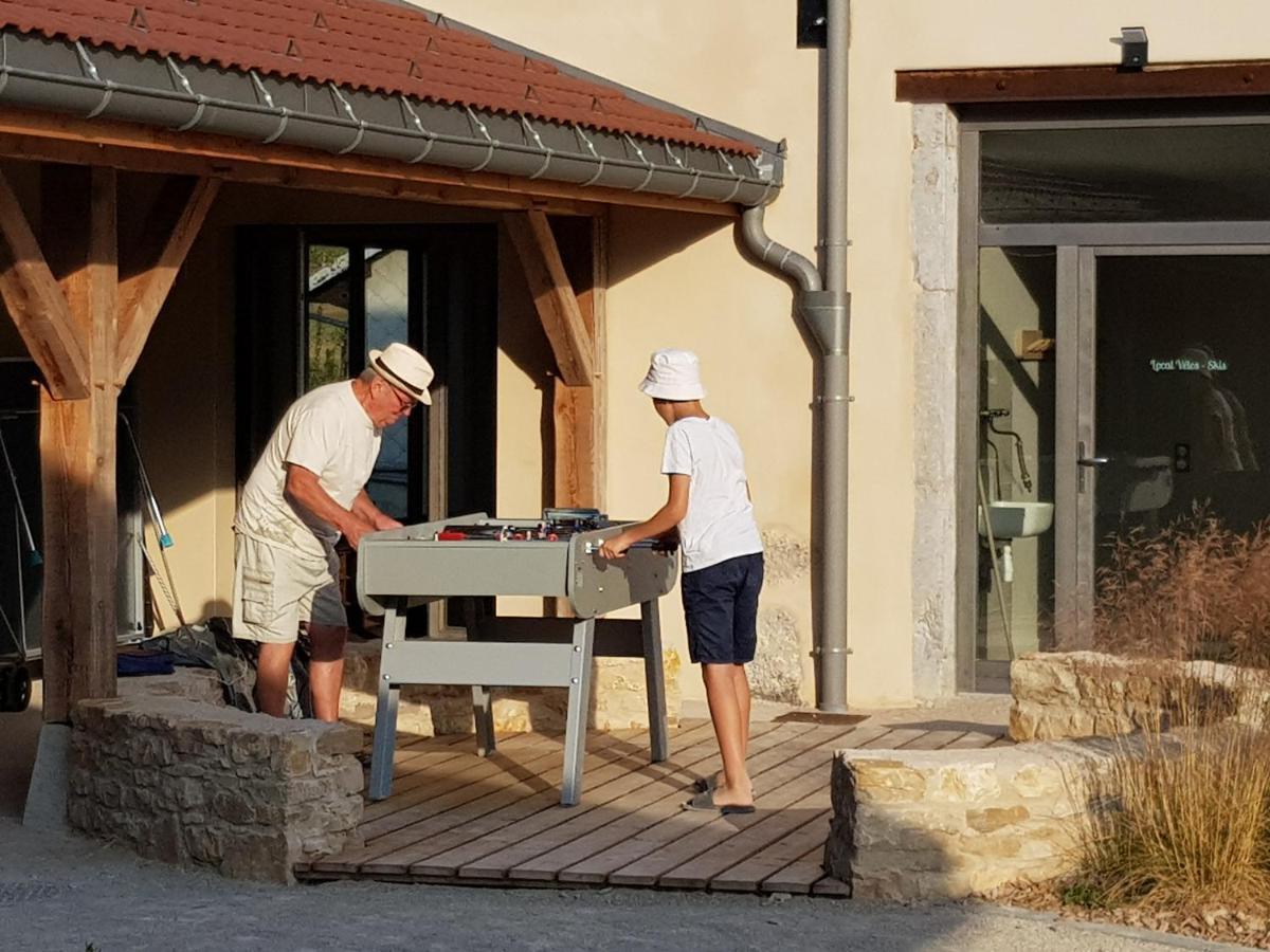 La Pause O Logis Hotel Saint-Laurent-du-Jura Exterior photo